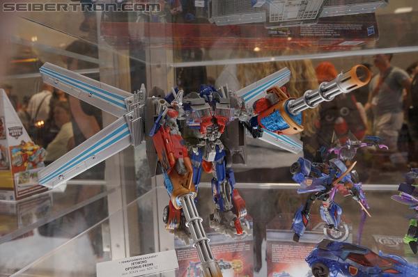 SDCC 2012: Transformers Movie Universe Products - Transformers Event: DSC02105