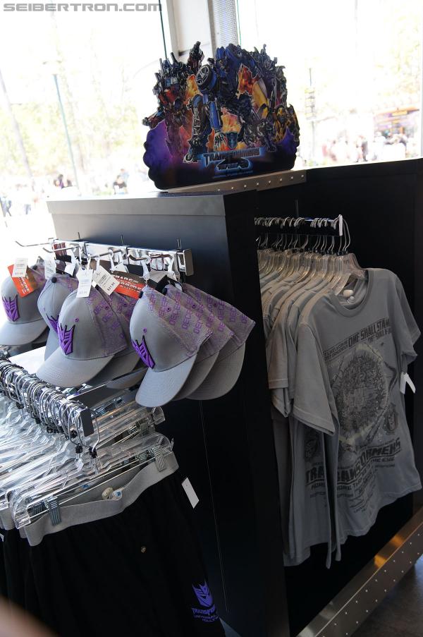 Transformers News: Seibertron.com's tour of Transformers The Ride 3D at Universal Studios Hollywood - Part 2: Image