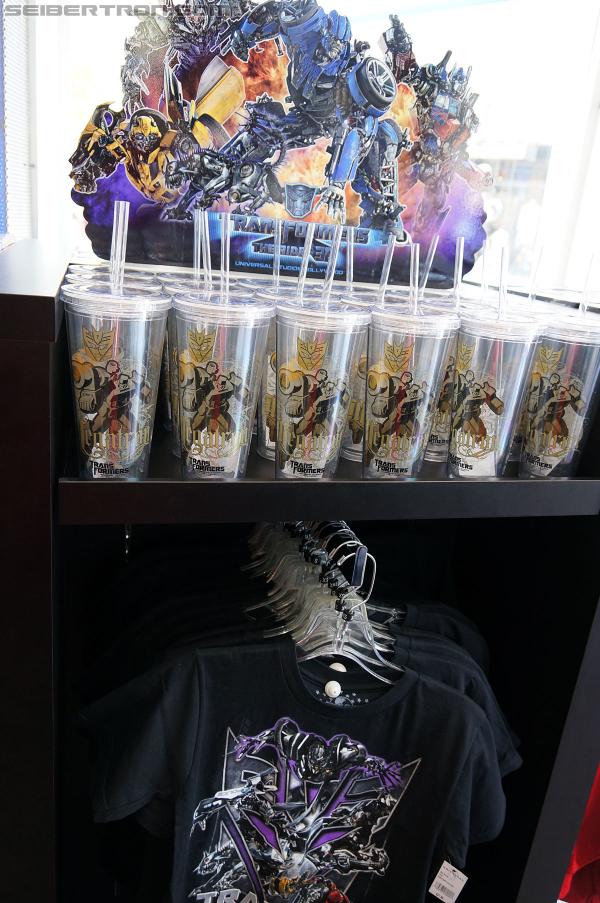 Transformers News: Seibertron.com's tour of Transformers The Ride 3D at Universal Studios Hollywood - Part 2: Image