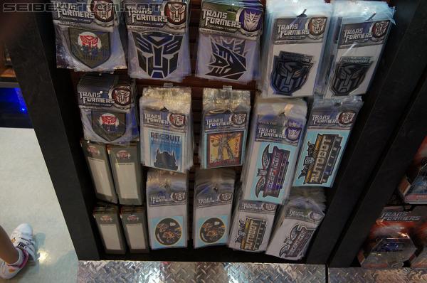 Universal Studios Hollywood - Transformers The Ride 3D: Transformers The Ride 3D - Supply Vault Store - Transformers Event: DSC03909