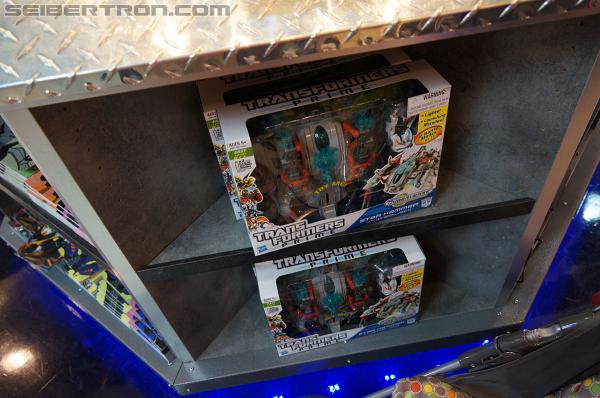 Universal Studios Hollywood - Transformers The Ride 3D: Transformers The Ride 3D - Supply Vault Store - Transformers Event: DSC03913