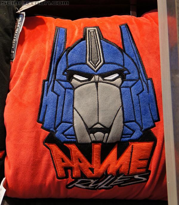 Universal Studios Hollywood - Transformers The Ride 3D: Transformers The Ride 3D - Supply Vault Store - Transformers Event: DSC03919a