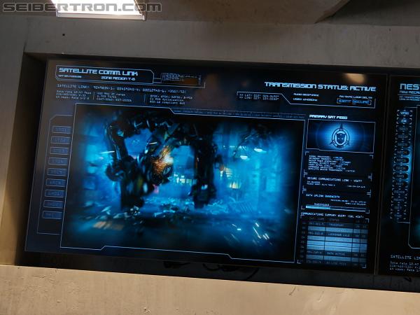Universal Studios Hollywood - Transformers The Ride 3D: Transformers The Ride 3D - Supply Vault Store - Transformers Event: DSC03929a