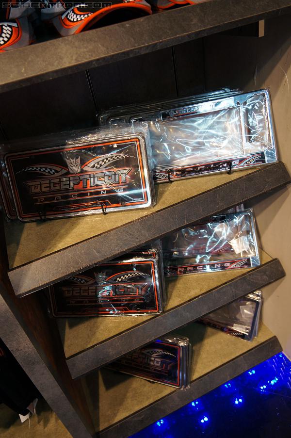 Universal Studios Hollywood - Transformers The Ride 3D: Transformers The Ride 3D - Supply Vault Store - Transformers Event: DSC03939
