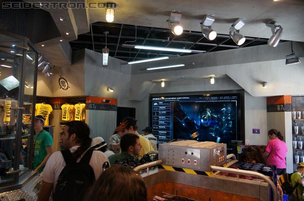 Universal Studios Hollywood - Transformers The Ride 3D: Transformers The Ride 3D - Supply Vault Store - Transformers Event: DSC03955