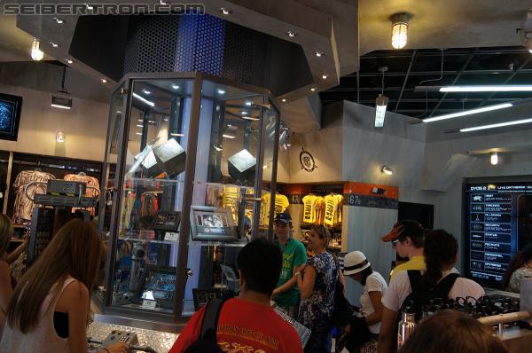 Transformers News: Seibertron.com's tour of Transformers The Ride 3D at Universal Studios Hollywood - Part 2: Image