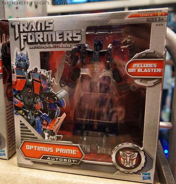 Universal Studios Hollywood - Transformers The Ride 3D: Transformers The Ride 3D - Supply Vault Store - Transformers Event: DSC03966a