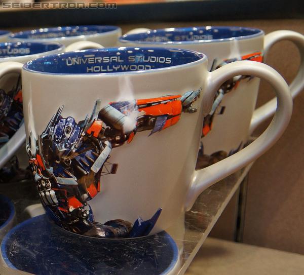 Universal Studios Hollywood - Transformers The Ride 3D: Transformers The Ride 3D - Supply Vault Store - Transformers Event: DSC04227a