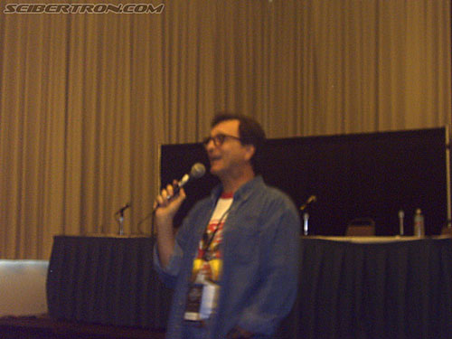 BotCon 2004: Voice Actors / Writers - Transformers Event: Dan Gilvezan (Bumblebee) speaking at the BotCon 2004
