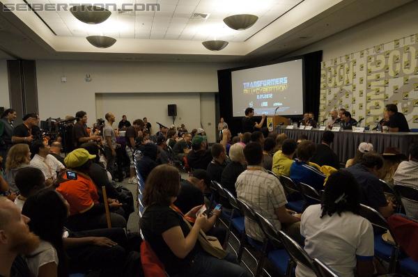 SDCC 2012: Activision Fall of Cybertron Panel and Booth - Transformers Event: DSC02742