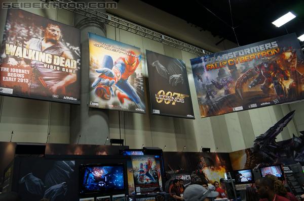 SDCC 2012: Activision Fall of Cybertron Panel and Booth - Transformers Event: DSC02885