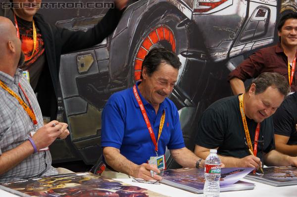 SDCC 2012: Activision Fall of Cybertron Panel and Booth - Transformers Event: DSC02927
