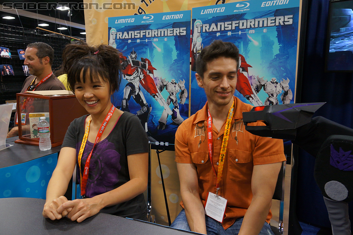 SDCC 2012 - Seibertron.com visits with Transformers Prime's Jack and Miko