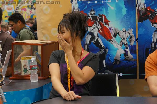 SDCC 2012: Seibertron.com visits with Transformers Prime's Jack and Miko - Transformers Event: DSC02993