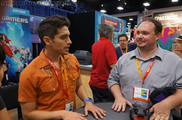 SDCC 2012: Seibertron.com visits with Transformers Prime's Jack and Miko - Transformers Event: DSC03043
