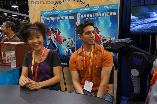 SDCC 2012: Seibertron.com visits with Transformers Prime's Jack and Miko - Transformers Event: DSC03051