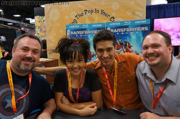 SDCC 2012: Seibertron.com visits with Transformers Prime's Jack and Miko - Transformers Event: DSC03060