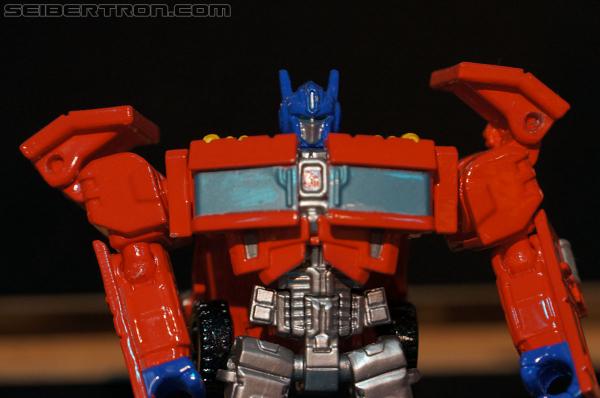 Toy Fair 2013: Transformers Generations - Transformers Event: DSC02075