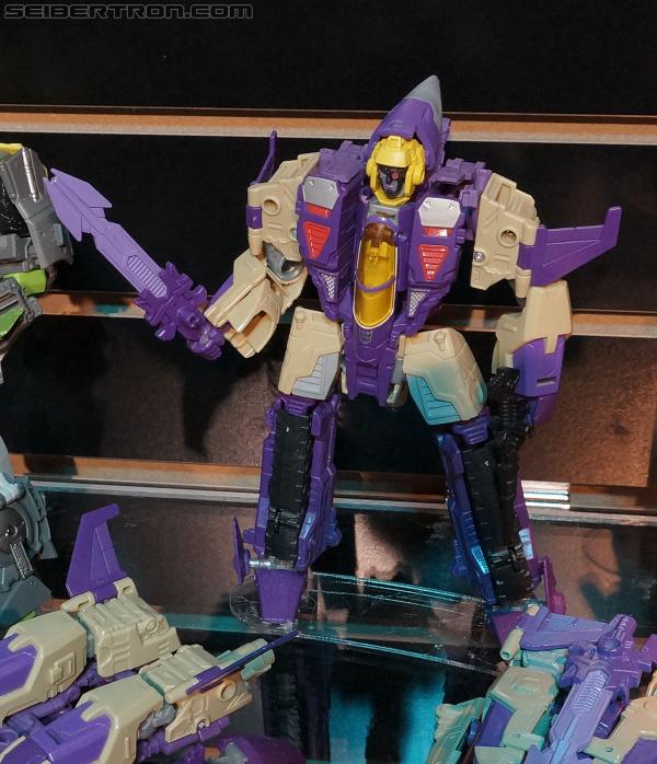 Toy Fair 2013: Transformers Generations - Transformers Event: DSC02121b