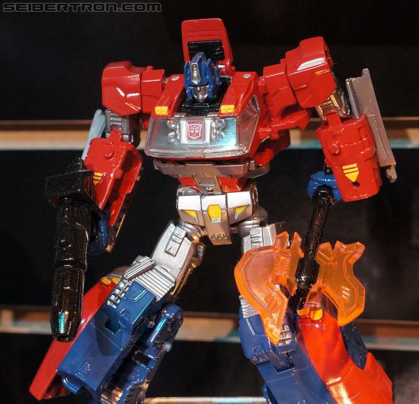 Toy Fair 2013: Transformers Generations - Transformers Event: DSC02126a