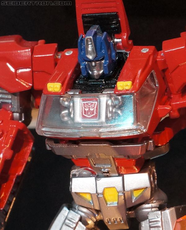 Toy Fair 2013: Transformers Generations - Transformers Event: DSC02126b