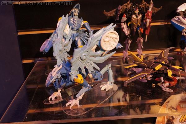 Transformers News: Toy Fair 2013 Coverage: Transformers Prime Toy Fair 2013 Coverage: Transformers Prime "Beast Hunters"