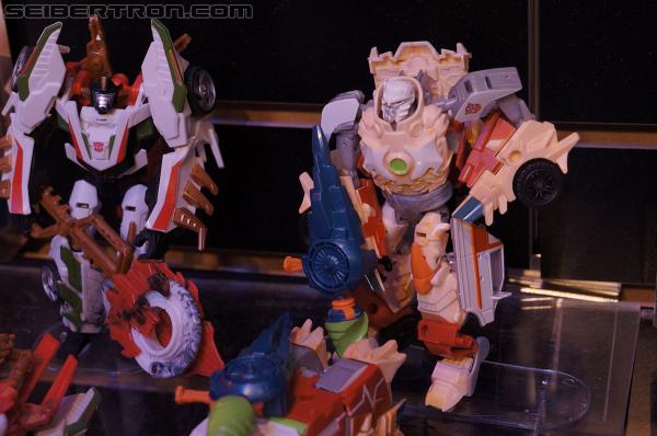 Toy Fair 2013: Transformers Prime "Beast Hunters" - Transformers Event: DSC02280