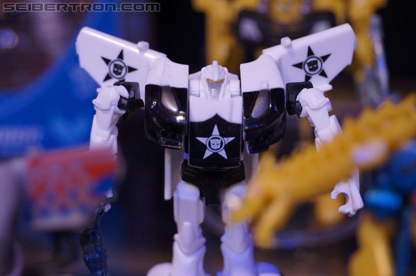 Toy Fair 2013: Transformers Prime "Beast Hunters" Cyberverse - Transformers Event: DSC02295