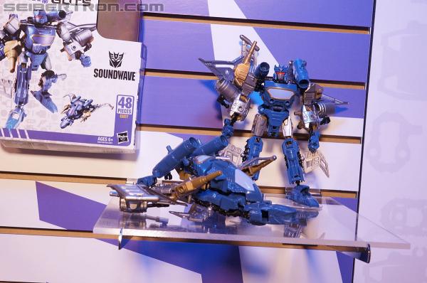 Toy Fair 2013: Transformers Construct-Bots - Transformers Event: DSC02205
