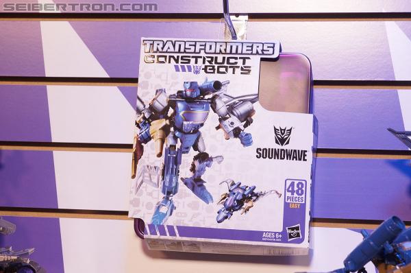 Toy Fair 2013 - Transformers Construct-Bots