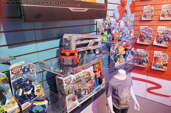 Toy Fair 2013: Transformers: Rescue Bots - Transformers Event: DSC02336