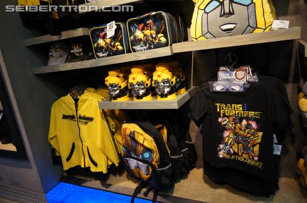 Transformers: The Ride - 3D Grand Opening at Universal Orlando Resort: Supply Vault - Transformers Event: DSC04052