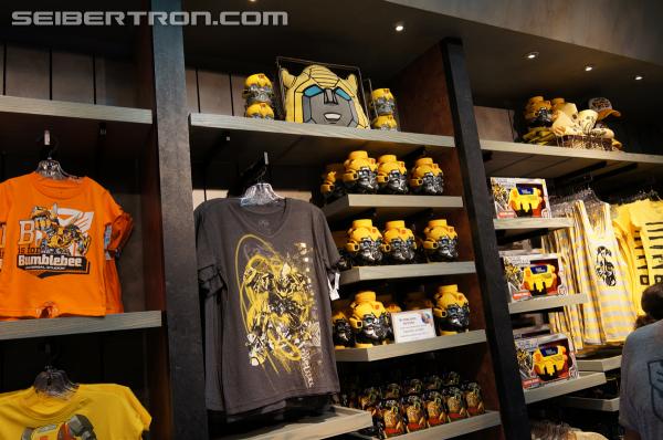 Transformers: The Ride - 3D Grand Opening at Universal Orlando Resort: Supply Vault - Transformers Event: DSC04054