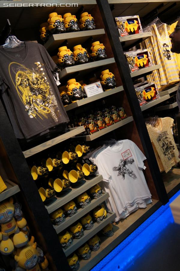 Transformers: The Ride - 3D Grand Opening at Universal Orlando Resort: Supply Vault - Transformers Event: DSC04055