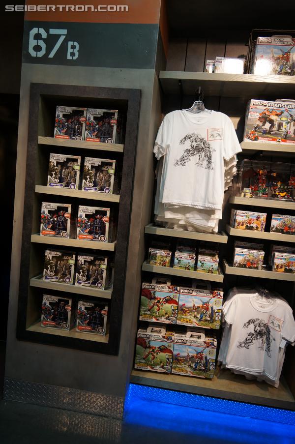 Transformers: The Ride - 3D Grand Opening at Universal Orlando Resort: Supply Vault - Transformers Event: DSC04056
