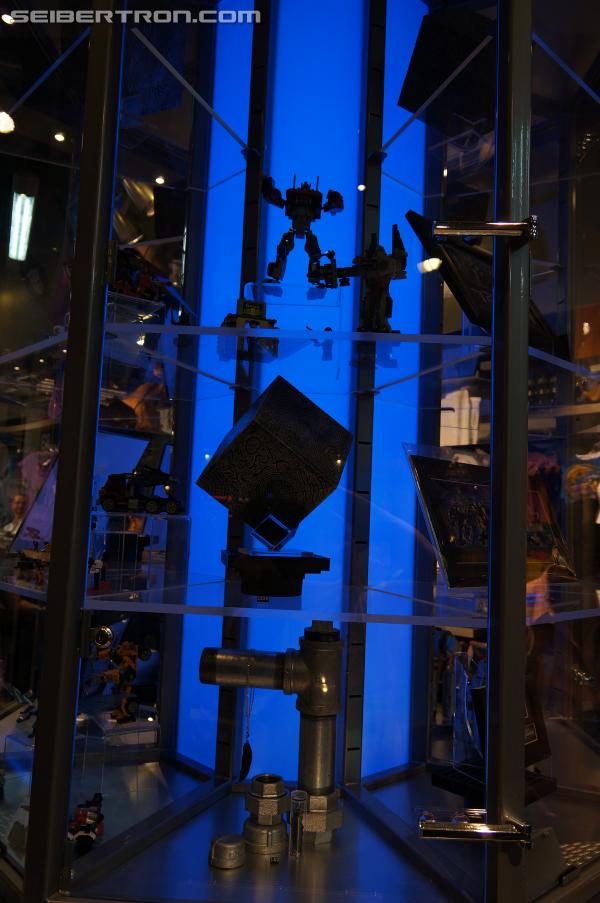 Transformers: The Ride - 3D Grand Opening at Universal Orlando Resort: Supply Vault - Transformers Event: DSC04075