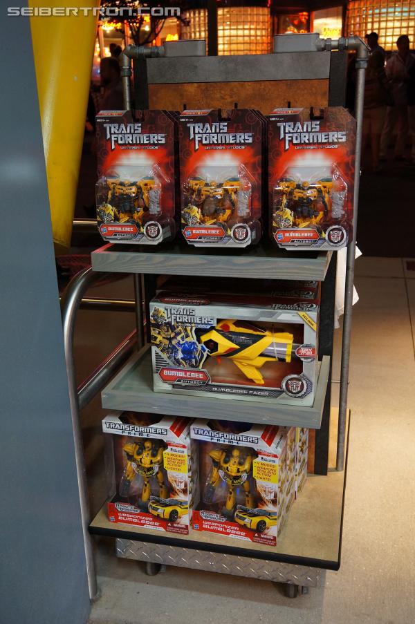 Transformers: The Ride - 3D Grand Opening at Universal Orlando Resort: Supply Vault - Transformers Event: DSC04123
