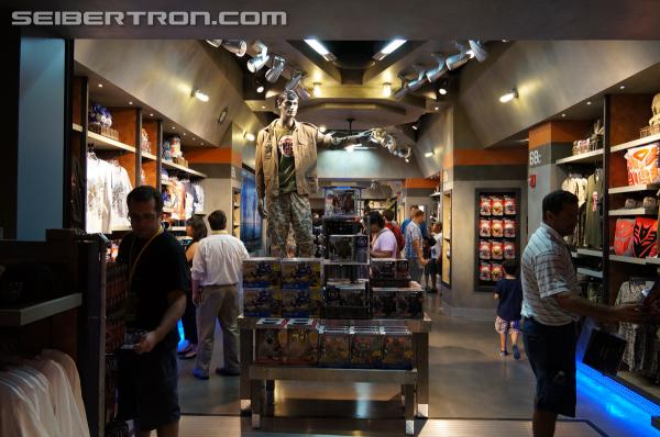 Transformers: The Ride - 3D Grand Opening at Universal Orlando Resort: Supply Vault - Transformers Event: DSC04143