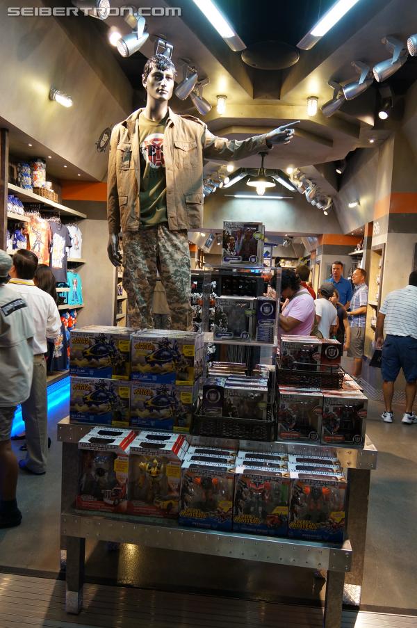 Transformers: The Ride - 3D Grand Opening at Universal Orlando Resort: Supply Vault - Transformers Event: DSC04144