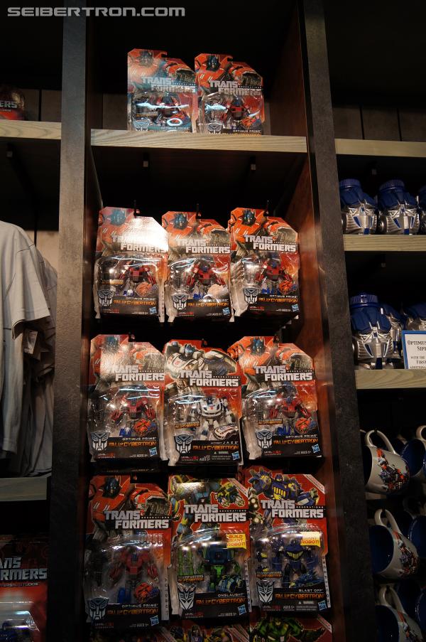 Transformers: The Ride - 3D Grand Opening at Universal Orlando Resort: Supply Vault - Transformers Event: DSC04151