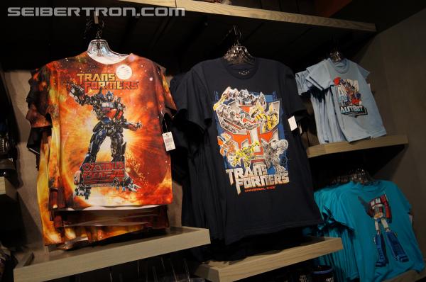 Transformers: The Ride - 3D Grand Opening at Universal Orlando Resort: Supply Vault - Transformers Event: DSC04154