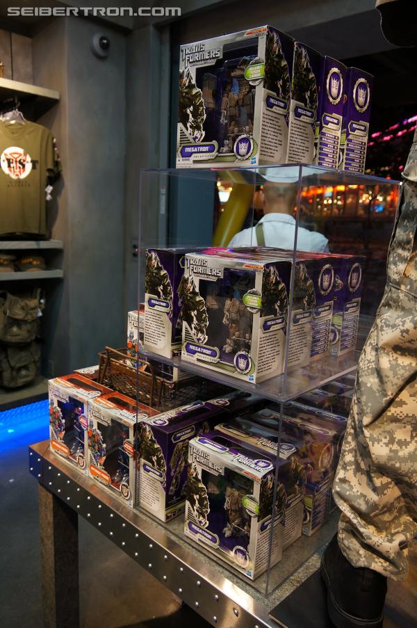 Transformers: The Ride - 3D Grand Opening at Universal Orlando Resort: Supply Vault - Transformers Event: DSC04161