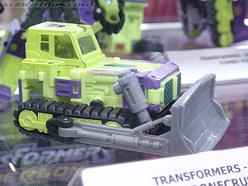 OTFCC 2004: Day 2: Saturday - Transformers Event: Universe Constructicon Bonecrusher