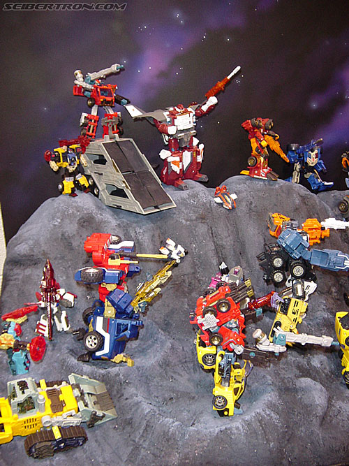 OTFCC 2004: Day 2: Saturday - Transformers Event: Hasbro's Energon Diorama Display