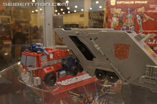 BotCon 2013: Hasbro Display: Platinum Edition - Transformers Event: DSC06272