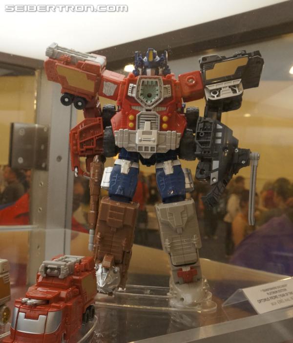 BotCon 2013 - Hasbro Display: Platinum Edition