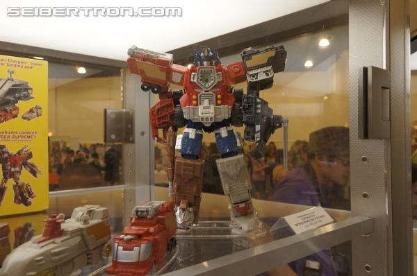 BotCon 2013: Hasbro Display: Platinum Edition - Transformers Event: DSC06275
