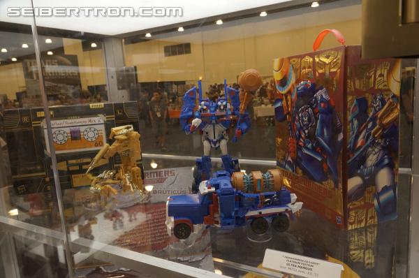 BotCon 2013: Hasbro Display: Platinum Edition - Transformers Event: DSC06324