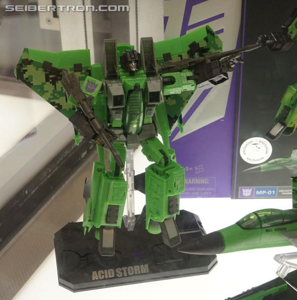 BotCon 2013: Hasbro Display: Masterpieces - Transformers Event: DSC06224
