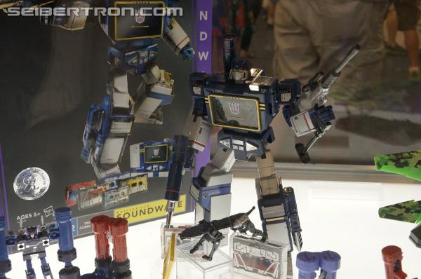 BotCon 2013: Hasbro Display: Masterpieces - Transformers Event: DSC06310